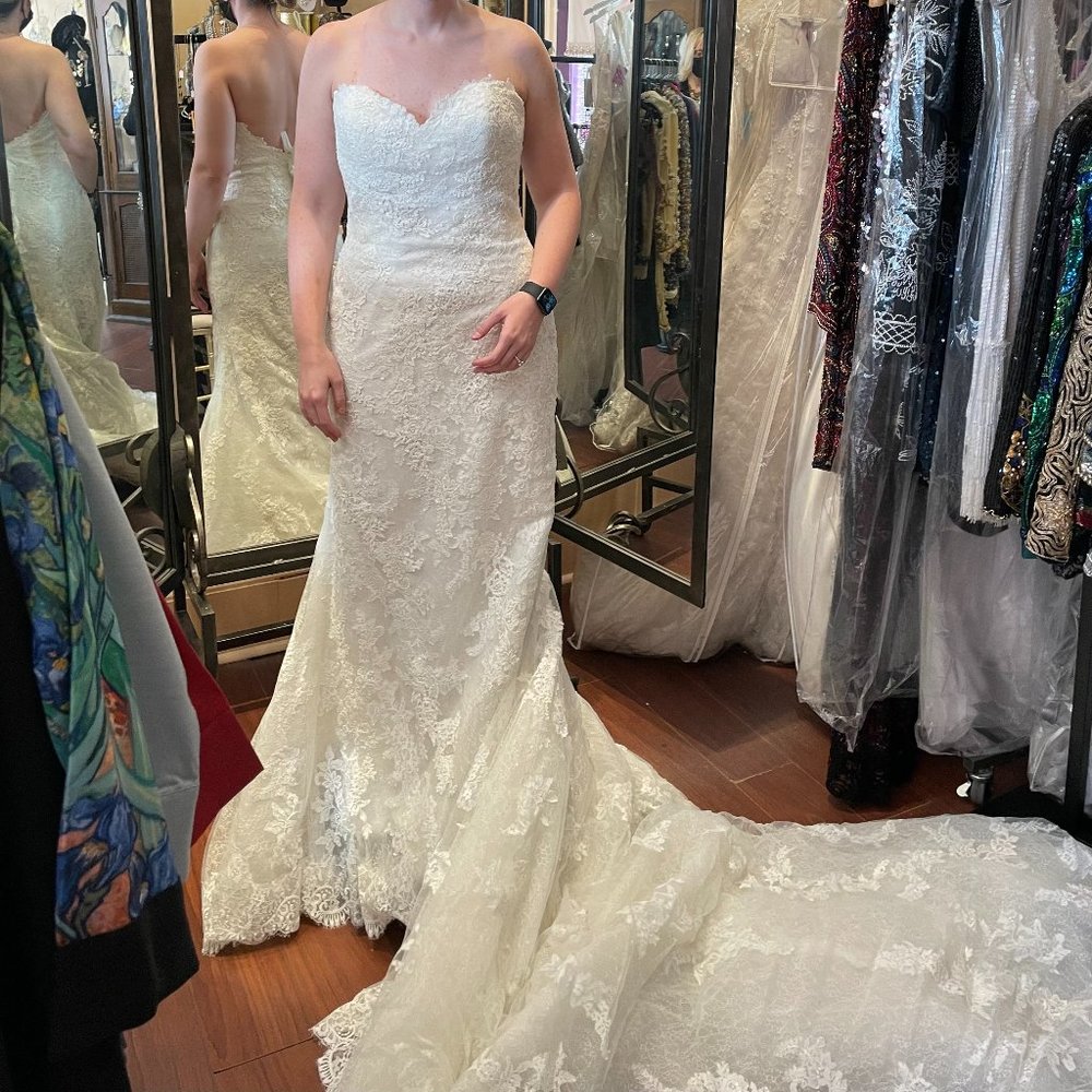 La Sposa Wedding Gown